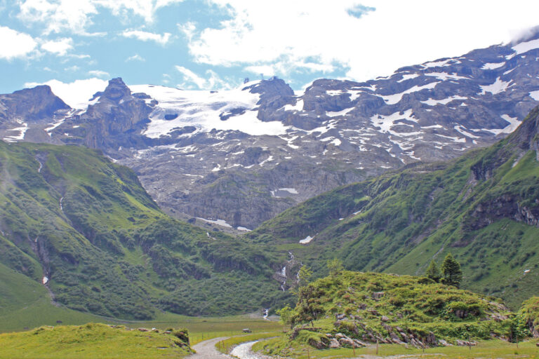 der-titlis-im-sommer-8f1626f0-59c1-44c2-b295-5589ac08610e