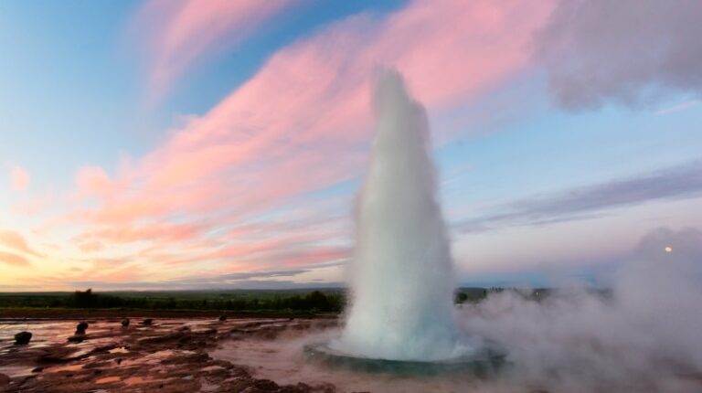 great-geysir-iceland-1511256853-785X440