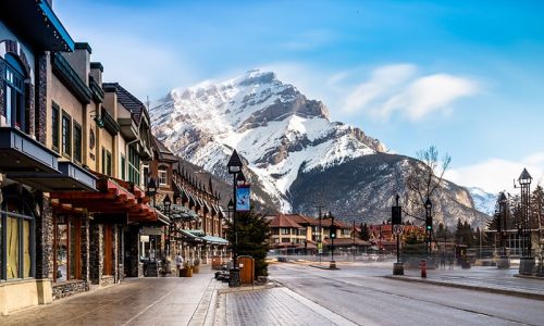 Banff-downtown