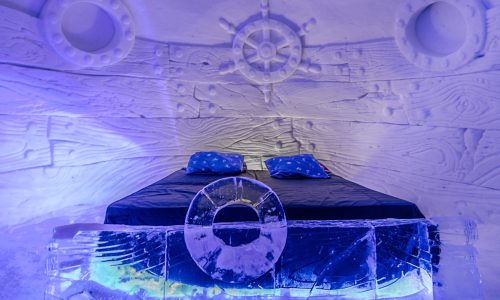 Kirkenes_Snowhotel_-_Ice_room_SMALL